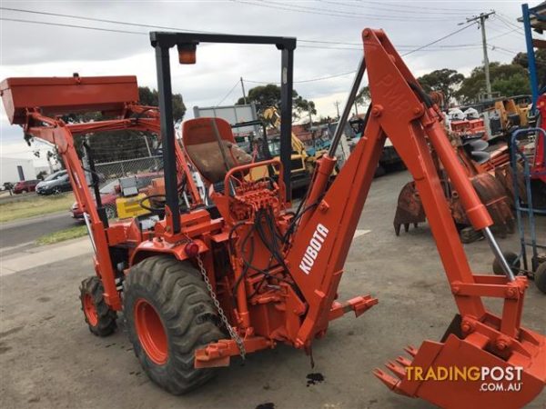 Kubota B2150 HST tractor for sale in Brooklyn, VIC - Image 4