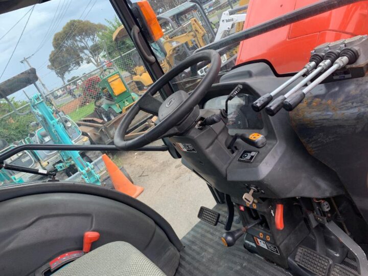 Kubota KL330 with A/C cabin, 34 HP - Image 26