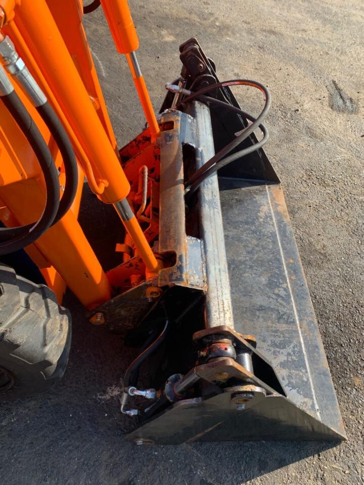 TOYOTA SDK4 SKID STEER LOADER - Image 11