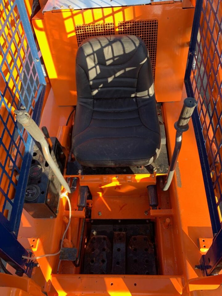TOYOTA SDK4 SKID STEER LOADER - Image 13