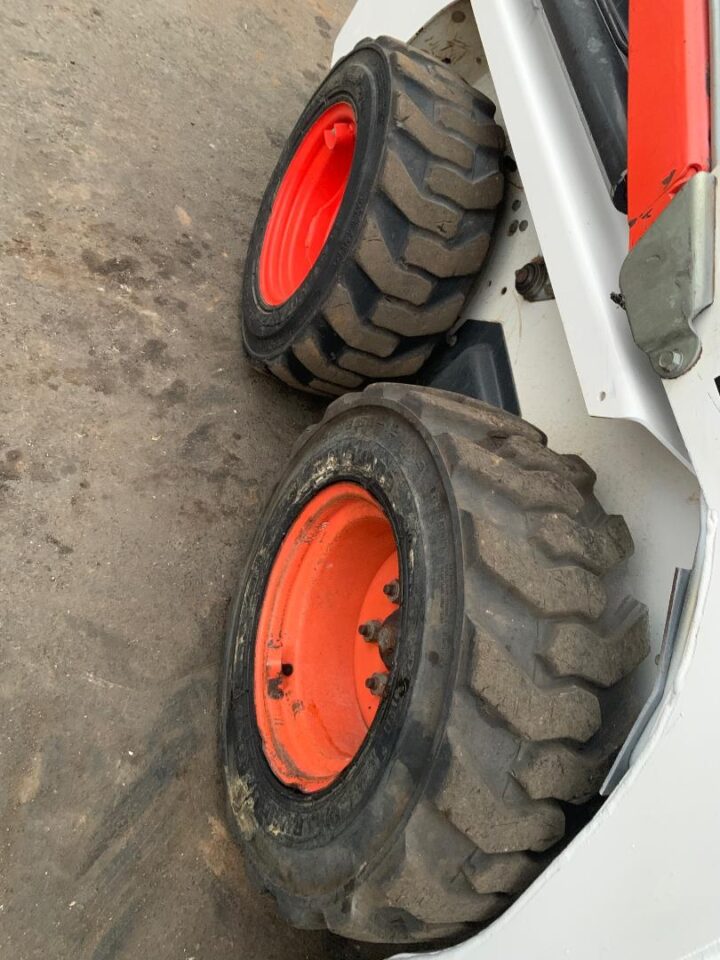 BOBCAT S70 SKID STEER LOADER - Image 15