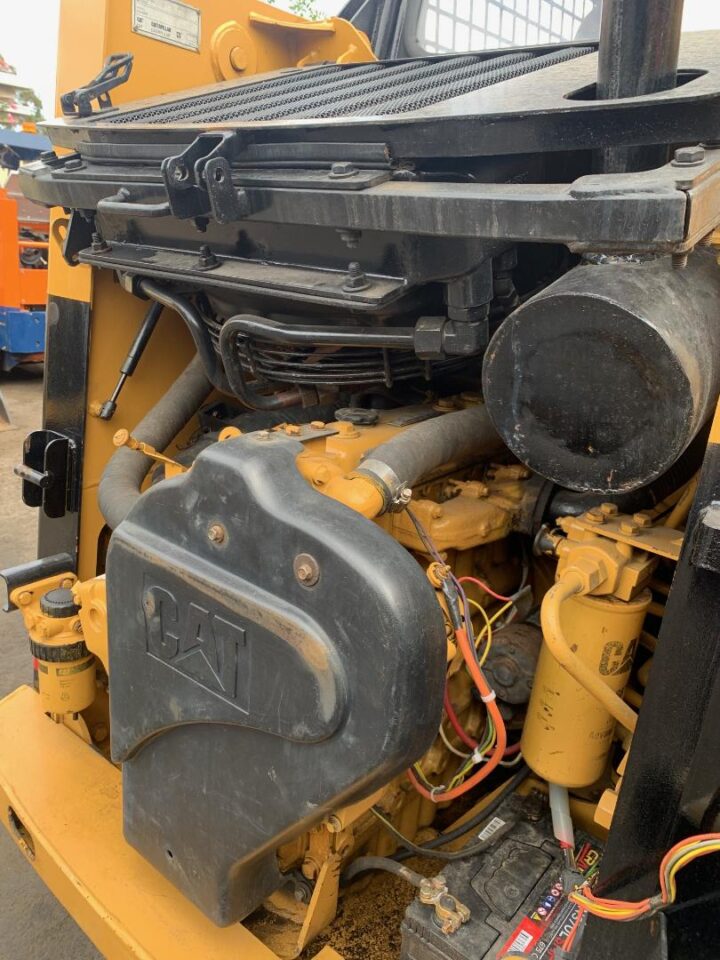 CATERPILAR 216B3 SKID STEER LOADER - Image 16