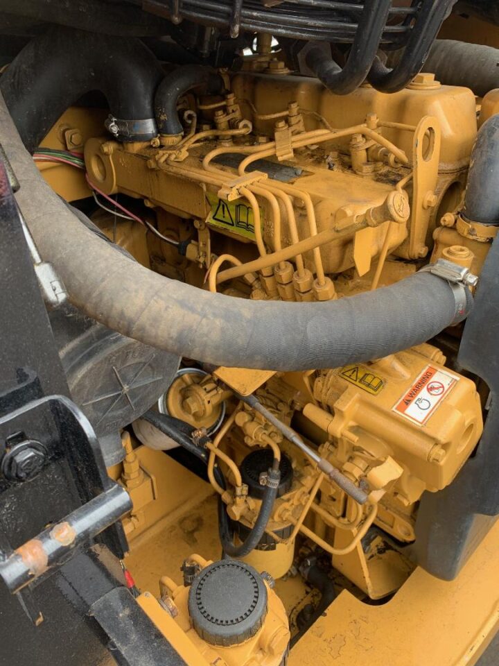 CATERPILAR 216B3 SKID STEER LOADER - Image 17