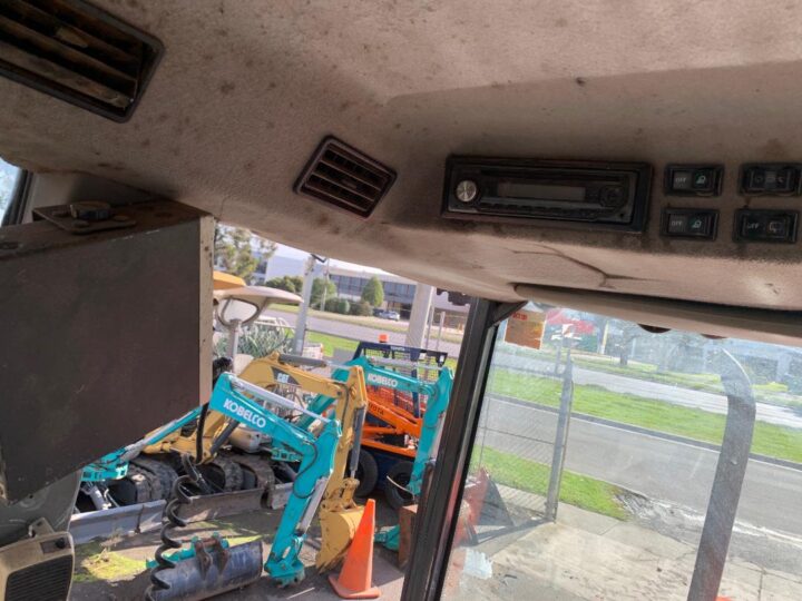 KUBOTA M8200DT TRACTOR WITH CABIN - Image 17