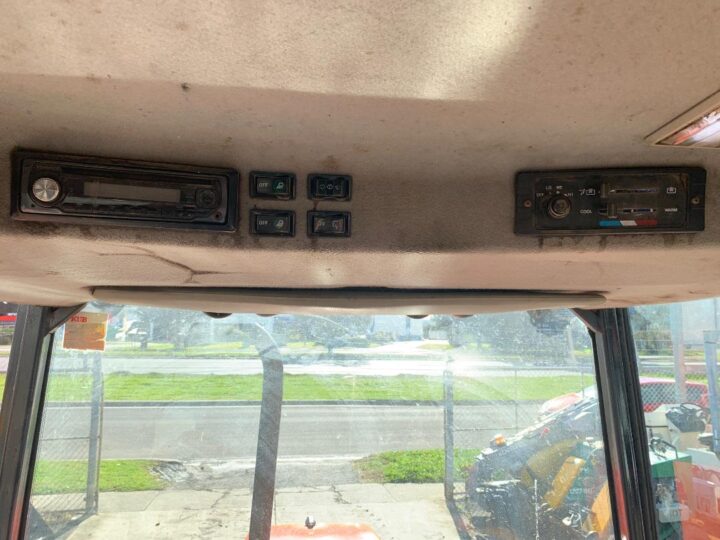 KUBOTA M8200DT TRACTOR WITH CABIN - Image 18