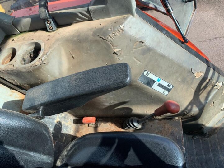 KUBOTA M8200DT TRACTOR WITH CABIN - Image 19