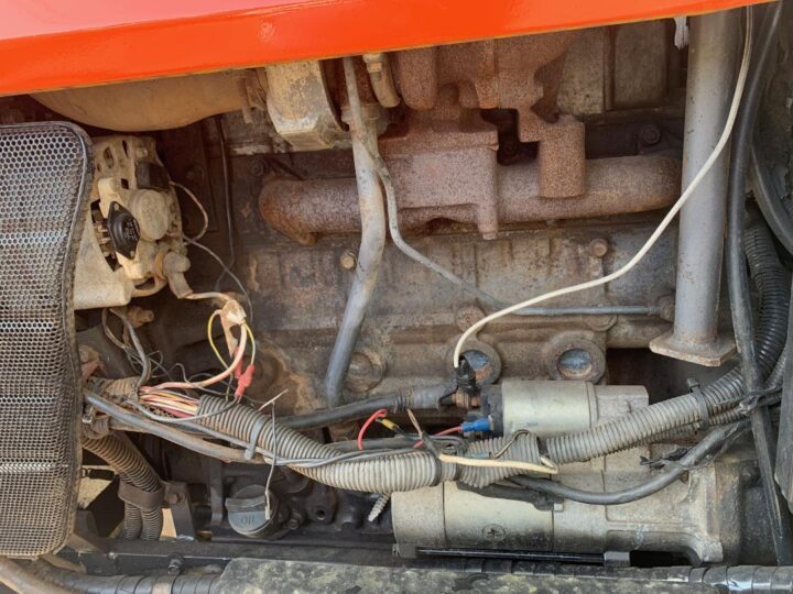 KUBOTA M8200DT TRACTOR WITH CABIN - Image 21
