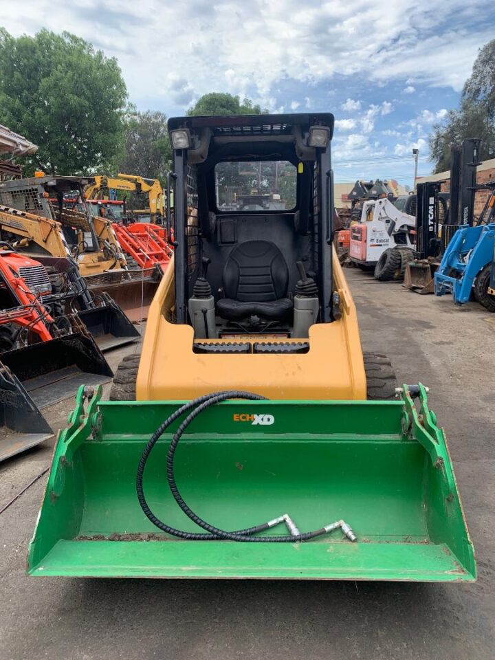 CATERPILAR 216B3 SKID STEER LOADER - Image 8