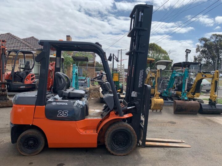 Toyota 7 FD25 forklift, 2.5 tonne capacity - Image 2