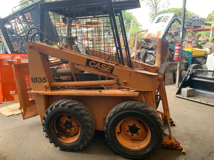 CASE 1835 SKID STEER LOADER