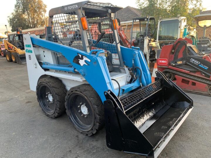 TOYOTA 4SDK8 SKID STEER LOADER - Image 4