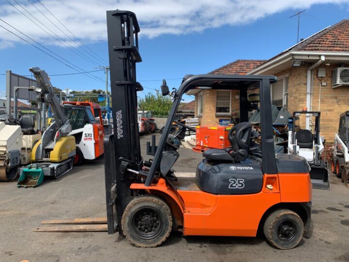 Toyota 7 FD25 forklift, 2.5 tonne capacity - Image 6