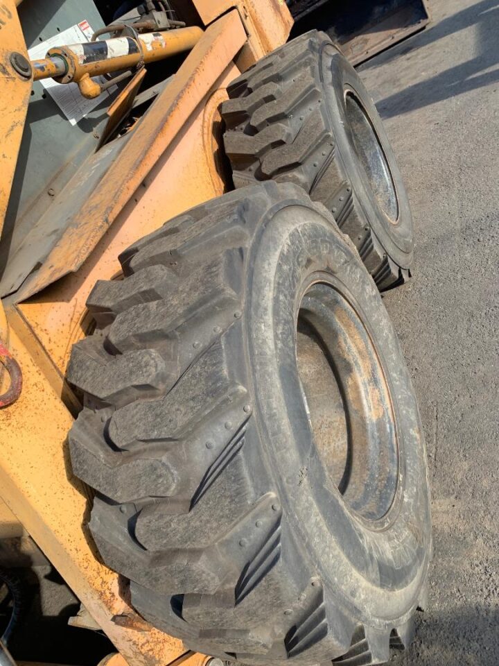 CASE 1845C SKID STEER LOADER - Image 4