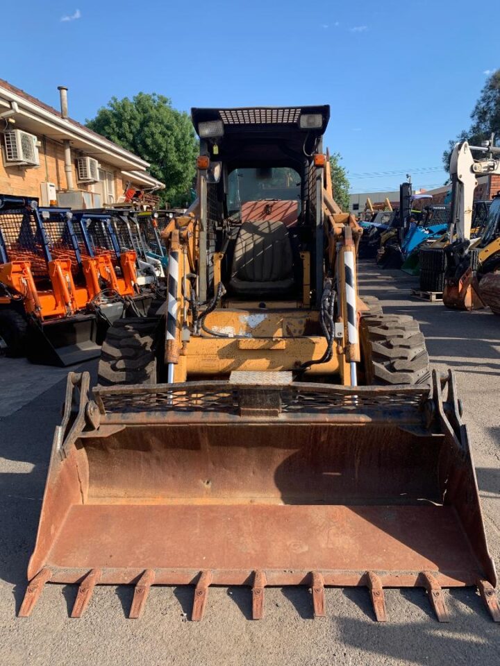 CASE 1845C SKID STEER LOADER - Image 5