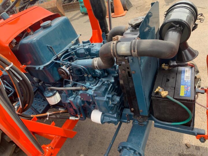 KUBOTA L1500 TRACTOR WITH FEL - Image 19