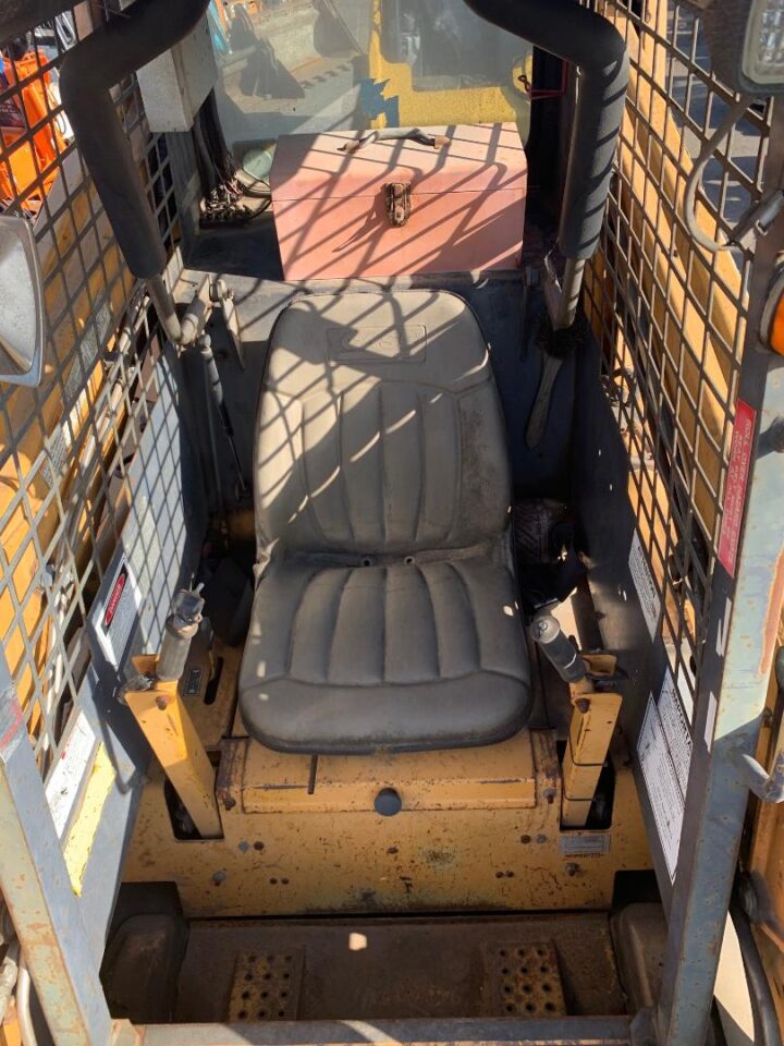 CASE 1845C SKID STEER LOADER - Image 8