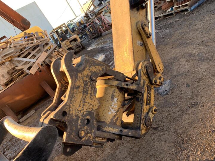 JB hydraulic rotate tilting multi power hitch