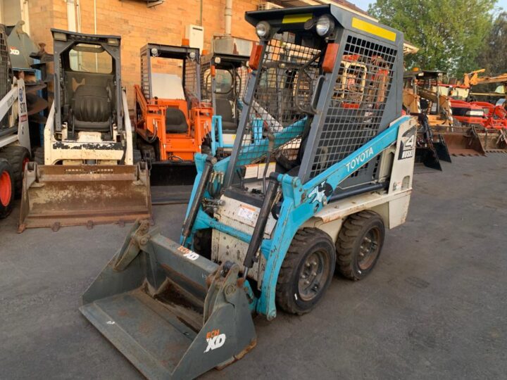 TOYOTA 4SDK4 SKID STEER LOADER - Image 21