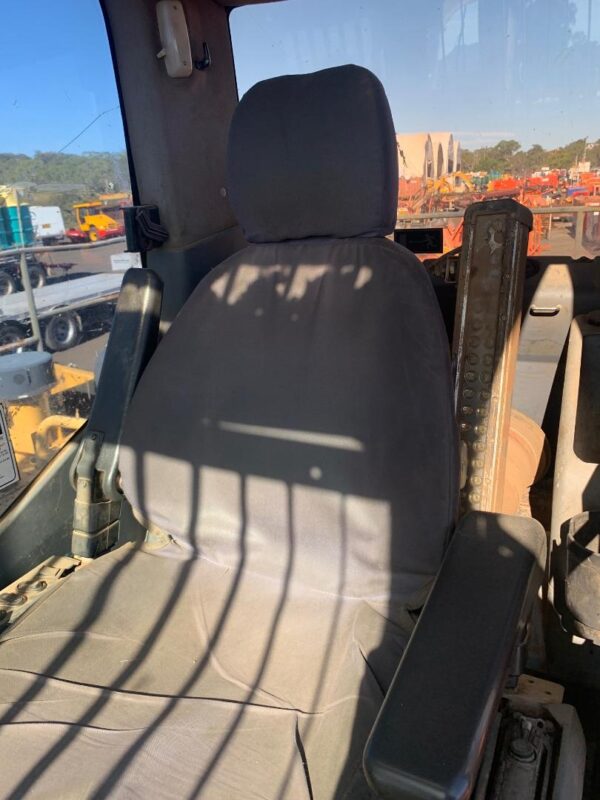KOMATSU PC 300LC-8 EXCAVATOR - Image 21